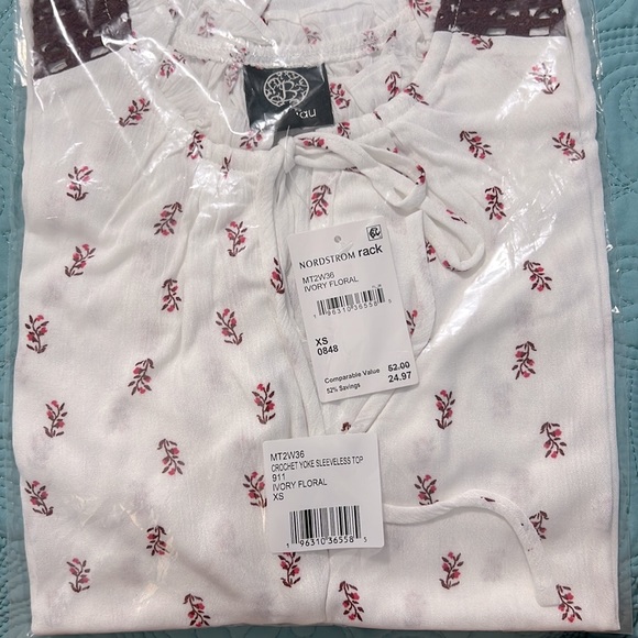 Bobeau Crochet Sleeveless top floral size XS - Picture 4 of 6